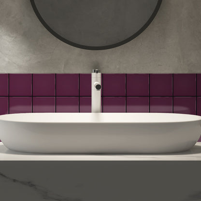 Bano-con-Azulejo-color-berenjena